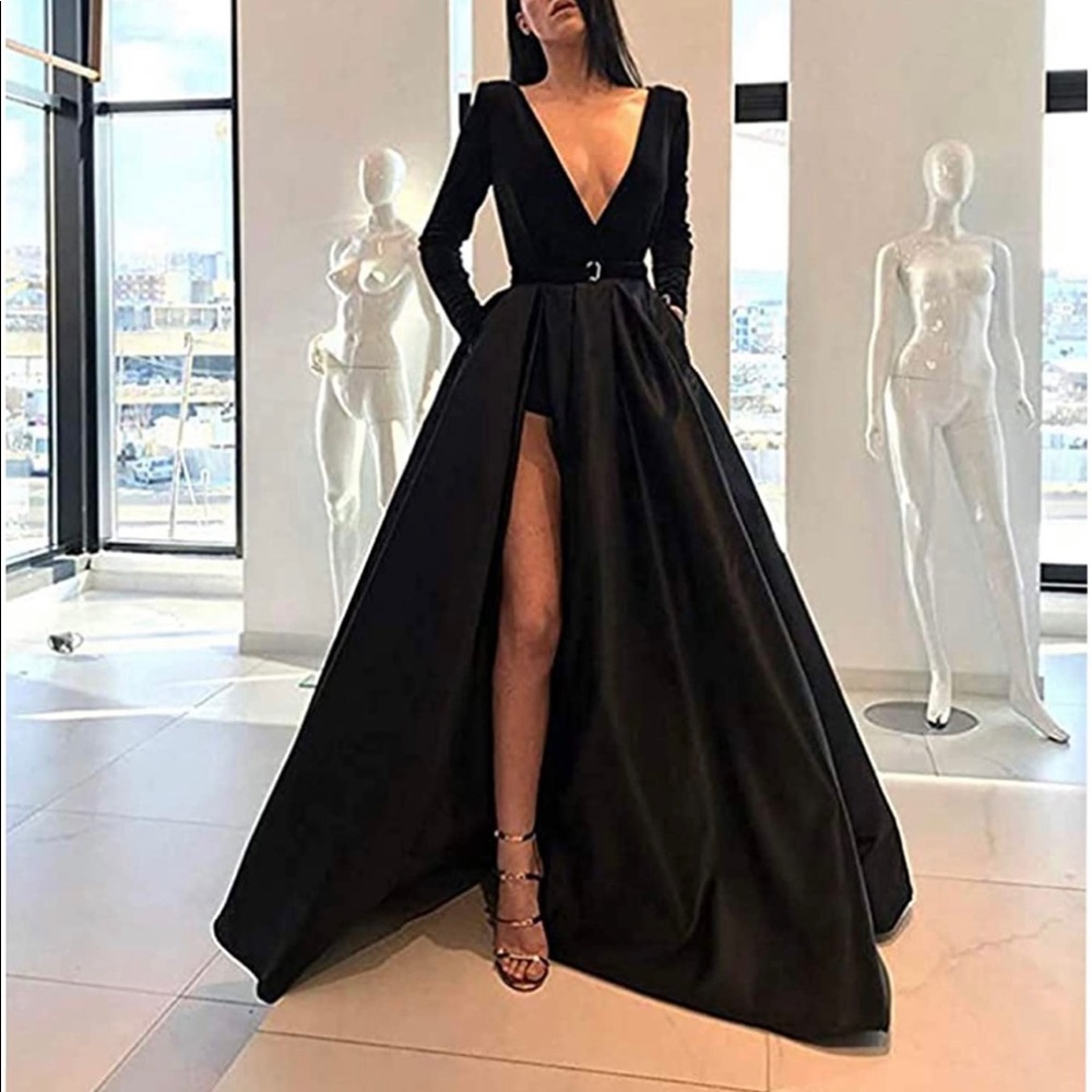 RUXI V-Neck gown